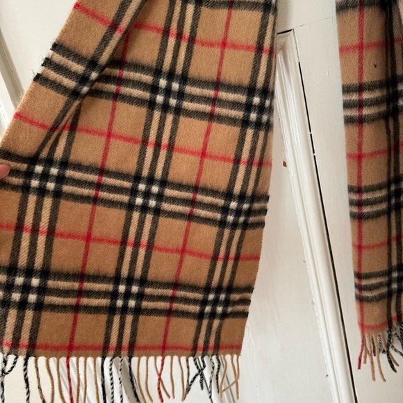Vintage Burberrys Nova Check Wool Cashmere Scarf - Picture 3 of 8